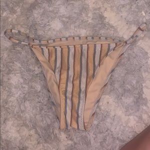 cheeky bikini bottoms